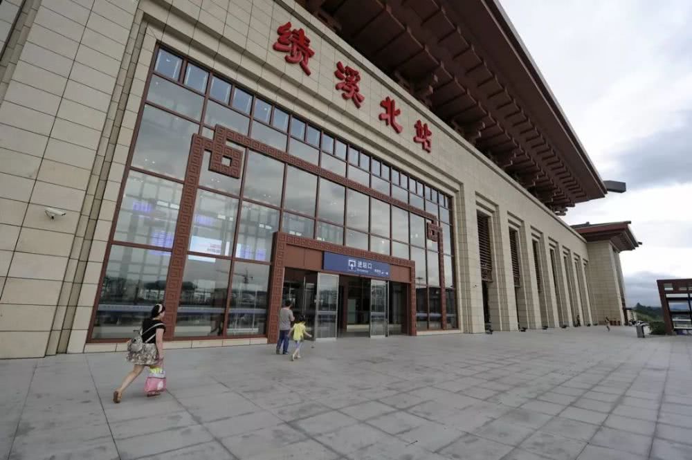 这条为美景而生的高颜值铁路将开通带你一探沿线车站美景