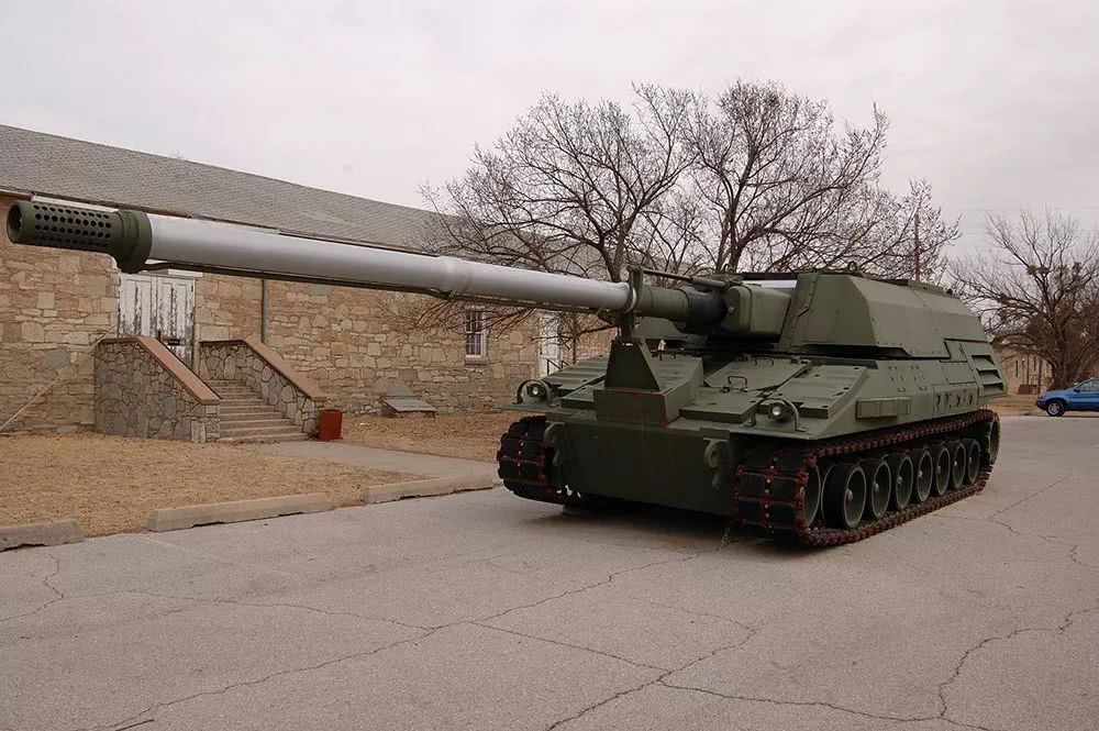 慢慢生锈的"十字军战士"xm2001自行榴弹炮样车悲惨现状