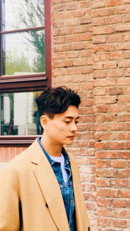 黄宗泽坐着演走路,网友:麻烦能专业点吗?