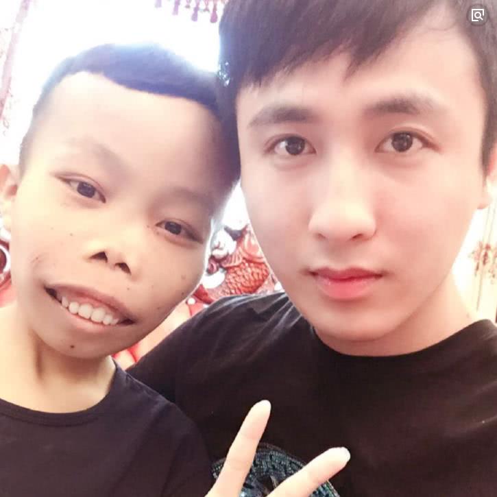 他是快手最红主播,却对徒弟翻脸无情,网友:无情无义!