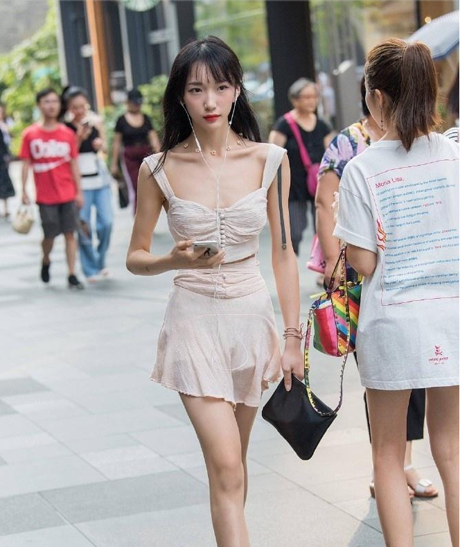 来自莆田的高品质高仿鞋货源，助您穿出时尚范儿！