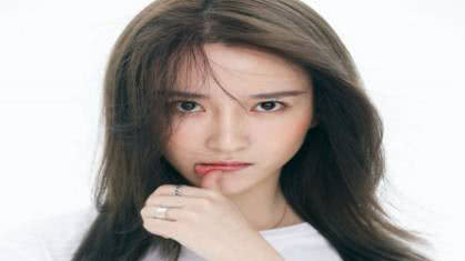 1, 汪小媛:虽然在最初的时候冷酷酷的,但是在最新的剧情之中可以看到