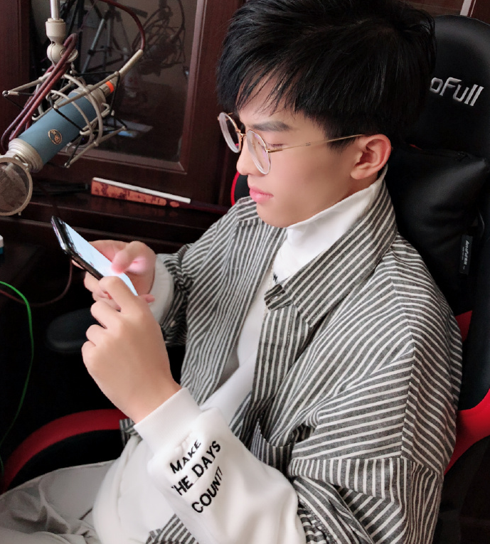 刺激战场:吃鸡一哥女装!难言版的"玛丽莲梦露"了解一下