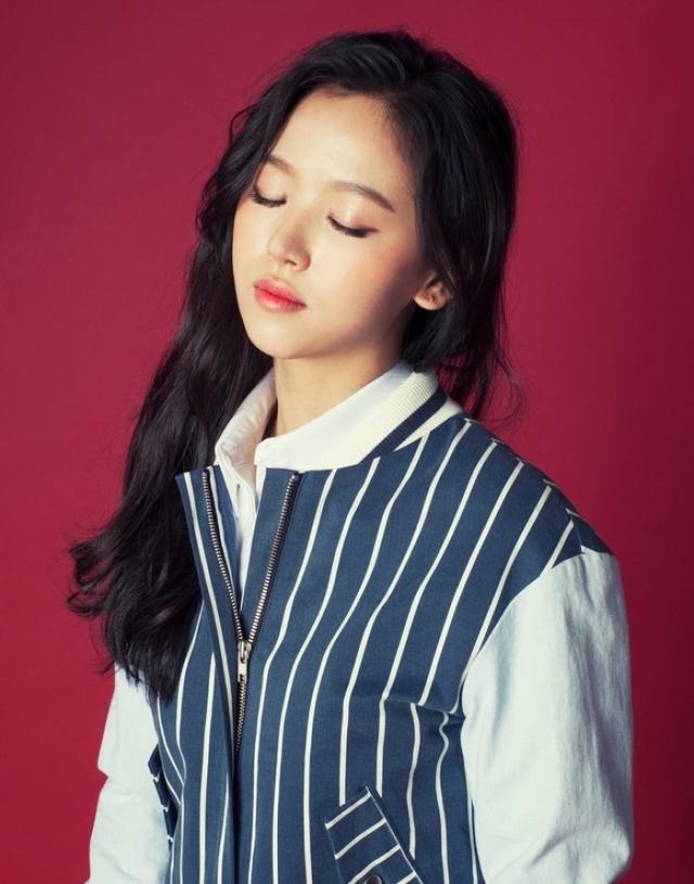 韩国女星姜汉娜时尚写真娇俏甜美温婉简约气质迷人宛若公主