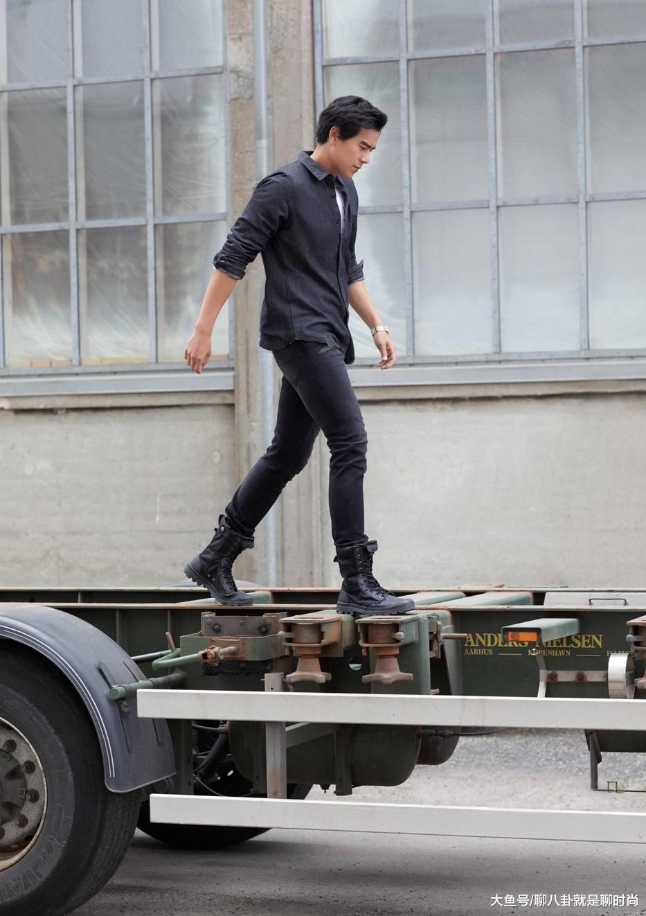 彭于晏有颜任性, 换秋装却穿成55分, 转身才知道原来大招在后背