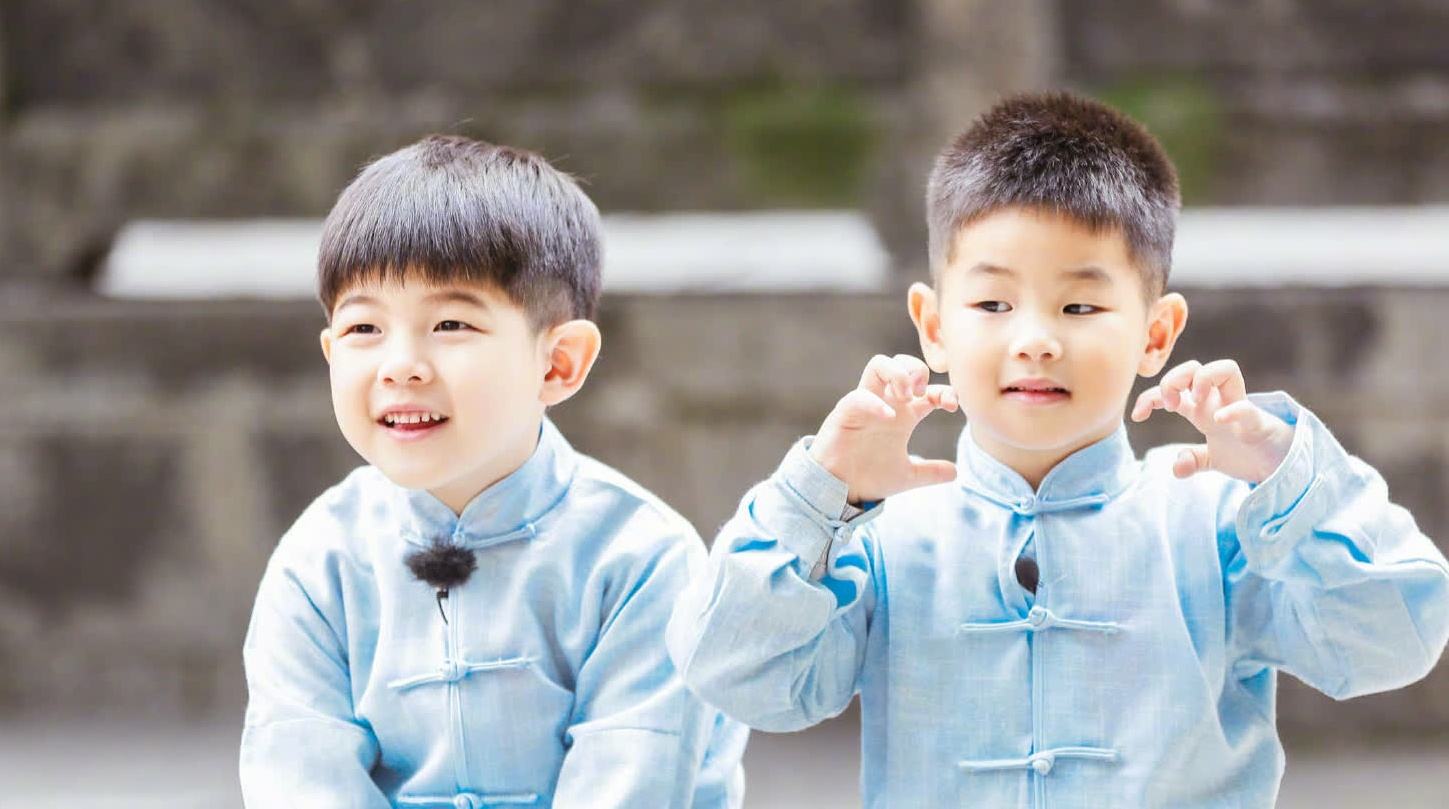 沙溢一家新演绎小品学猫叫小鱼儿争抢c位结果还是被套路