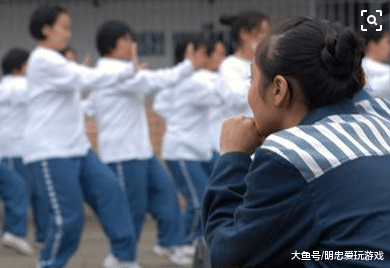 女子监狱是什么待遇?一个服刑5年的女犯人说:感觉身体被掏空.