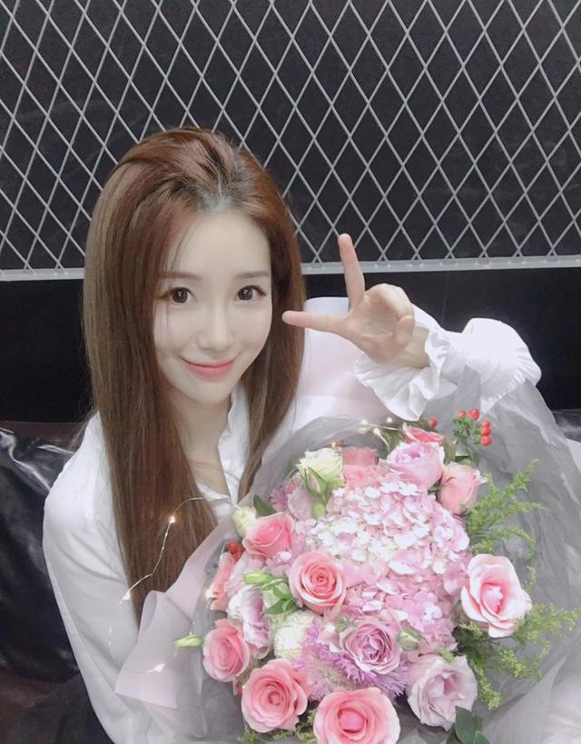 虎牙绝地求生主播赛拉风龙董导人气领先 这妹子人气高过陈子豪?