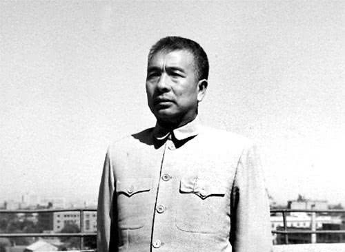 她是一位红军,曾有过三任丈夫,级别最低的都是县委书记|曾志|夏明震