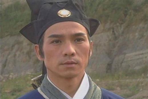 红极一时的武星,事业下滑无戏可演当清洁工被辞,59岁卖烧饼为生