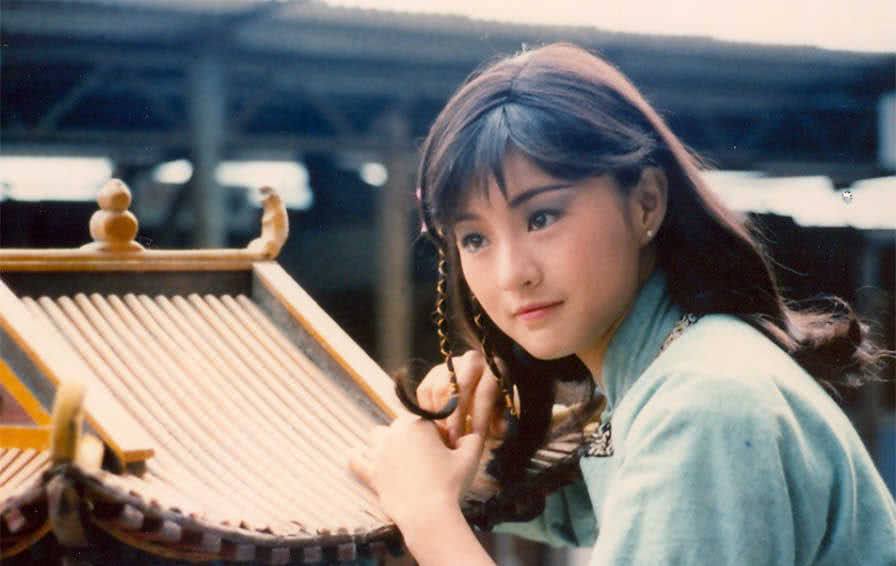 却不给她超越女主的外貌,导致她很凄惨|程英|香香公主|金庸_新浪新闻