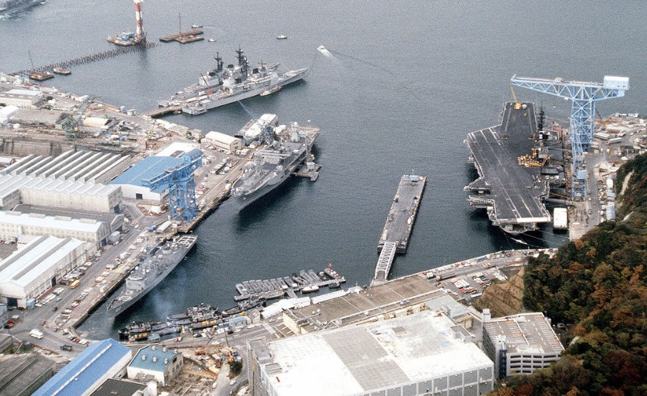 中东和东南亚地区为跳板,在全球大范围的地区建立永久性的军事基地