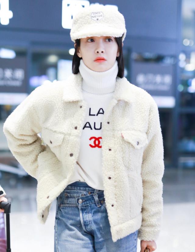 看了宋茜冬季私服穿搭,终于知道冬天该怎么穿,学她穿温暖又时髦