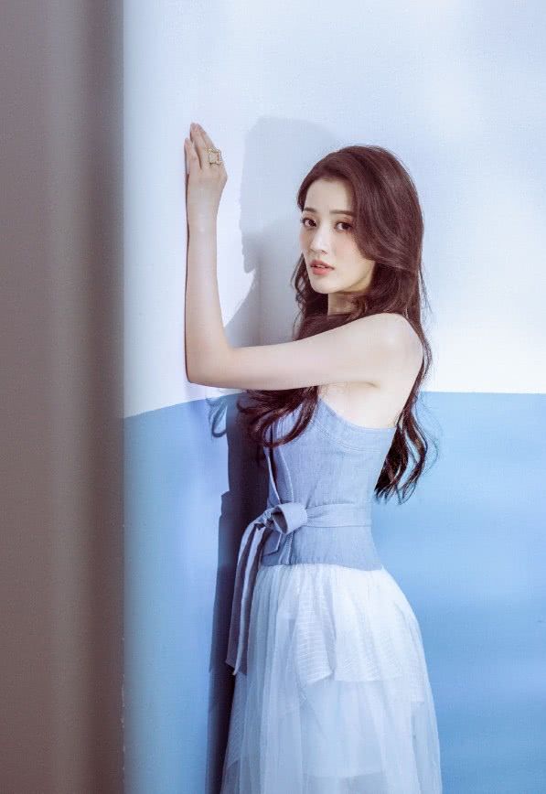 《青春斗》"于慧"绝了,穿高跟鞋竟与脚合二为一?傻傻分不清楚