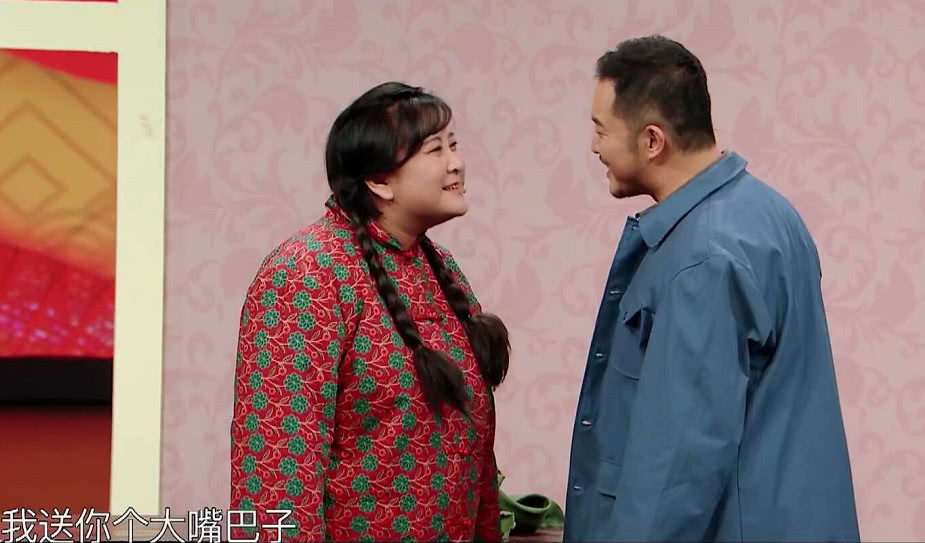 贾玲沙溢春晚后再合作小品贾玲小酒窝好可爱沙溢却看提词器