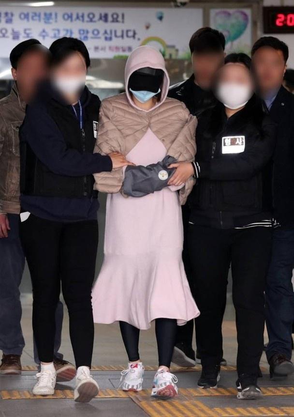 黄荷娜案艺人a某曝光胜利夜店代表李文浩的前女友