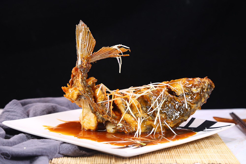 秋季广西地区用什么小药钓荷花鲤鱼？