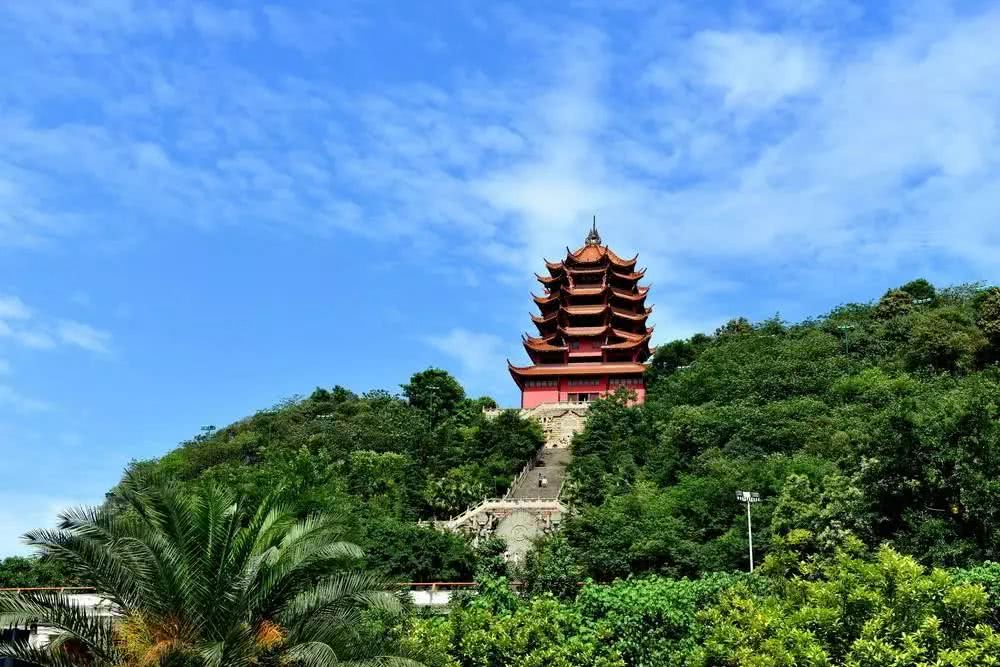 传承着德阳1983年建市以来的历史故事也许是德阳的一处地标,彩虹桥