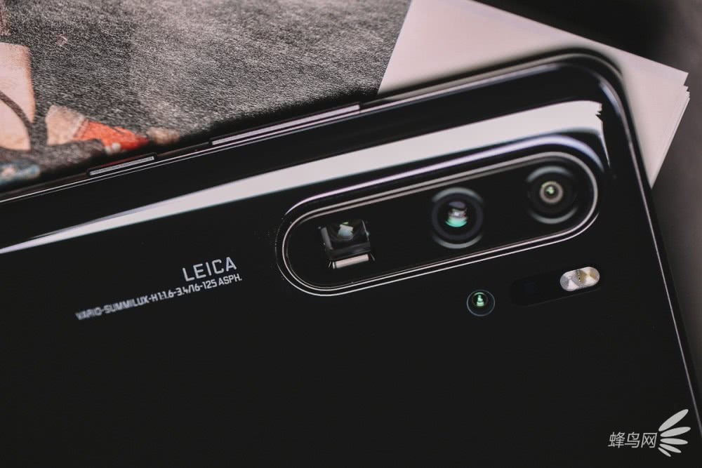 超感光徕卡四摄像头模组 华为p30 pro外观图赏