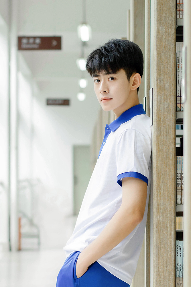 青春剧教室的那一间王星玮出演超苏学长