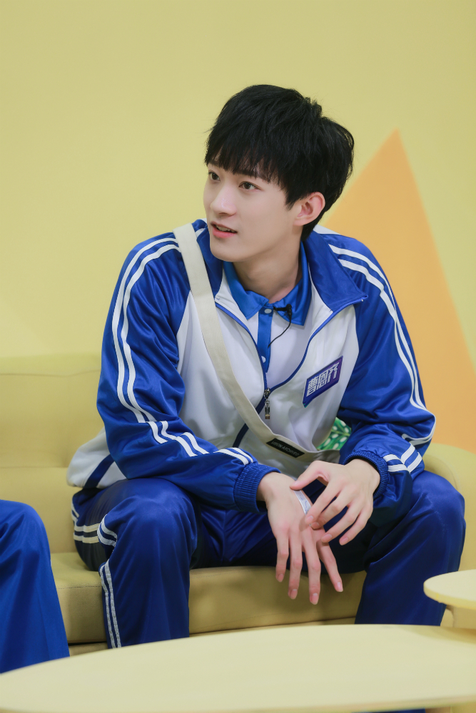 谁也别跟我抢陈桉学长!