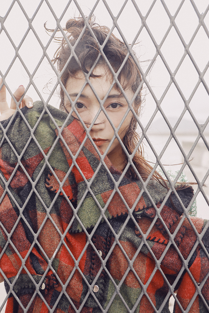 尹雨航写真曝光清新柔美散发青春气息|气息|尹雨航|淡绿色_新浪新闻