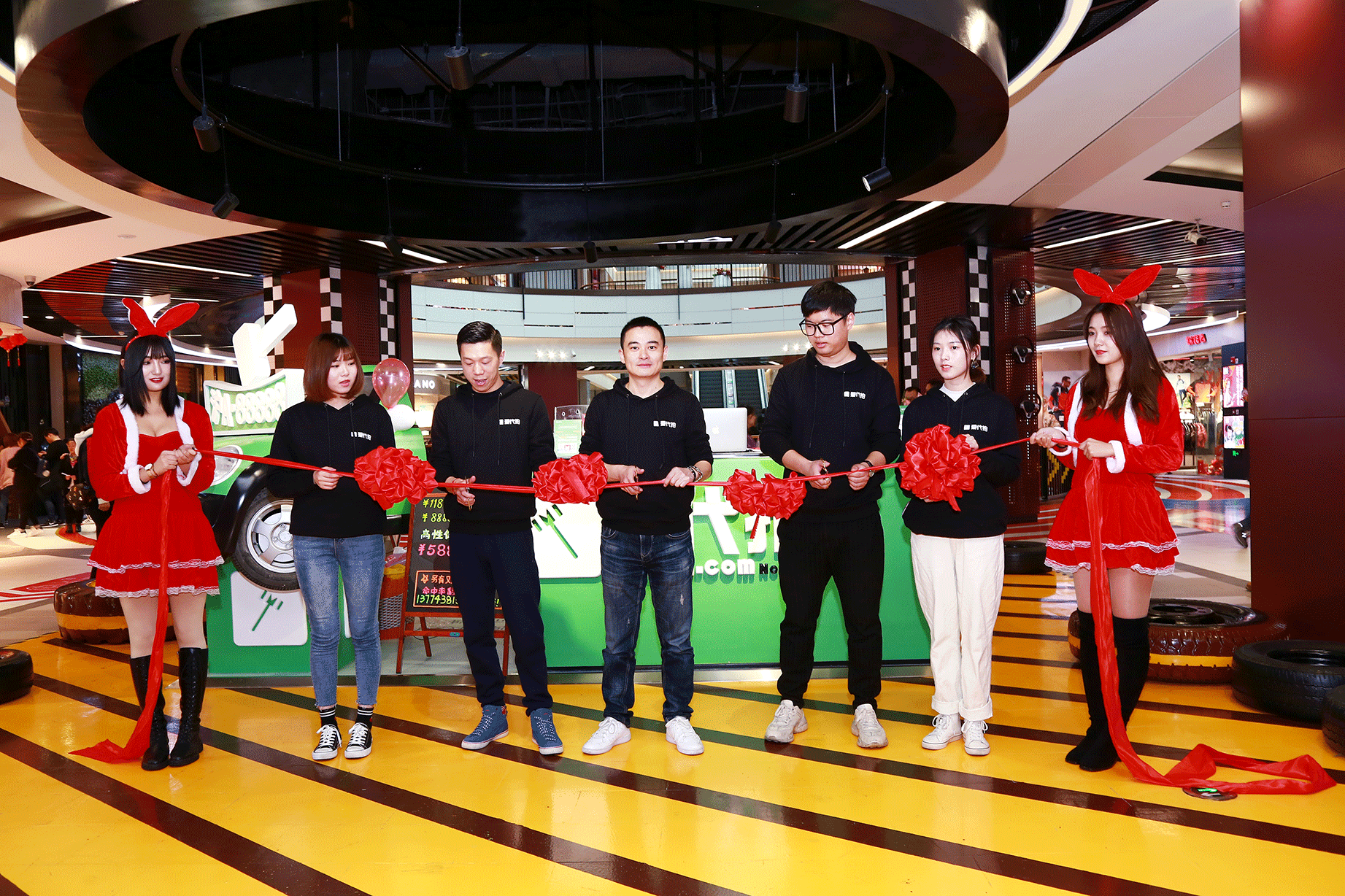 爱代拍实体店盛大开业!