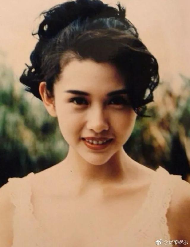 周杰伦的香车配女神邱淑贞 老婆昆凌看到这一幕怎么办?