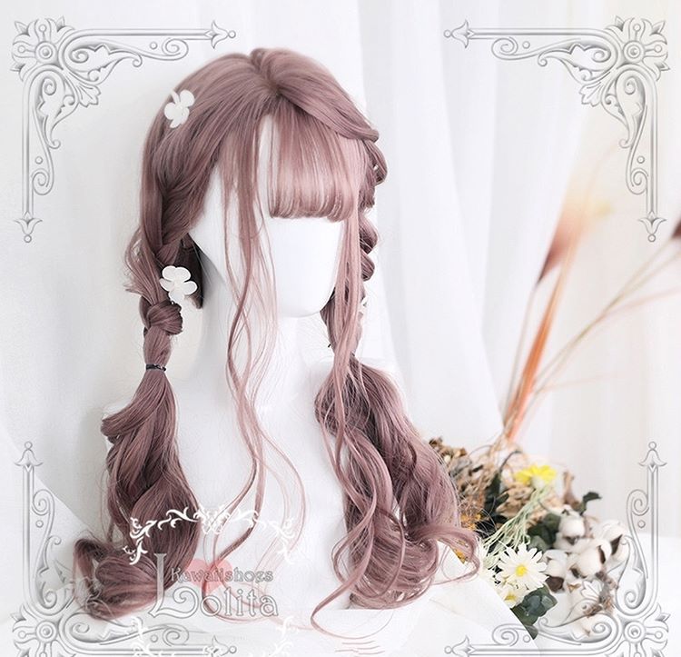 最适合洛丽塔的假发当然是五彩斑斓的玛丽苏色