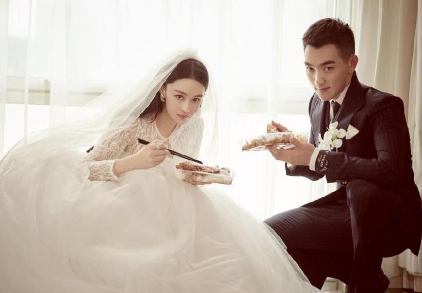 何捷真实家庭背景曝光,母亲职业引网友热议:难怪张馨予会闪婚