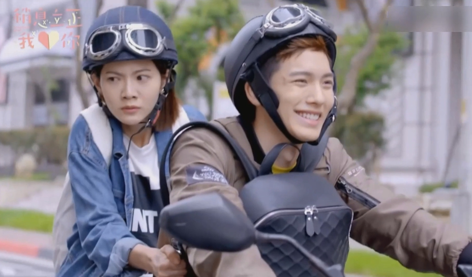 王家梁尬林子闳一个动作暖护钟瑶