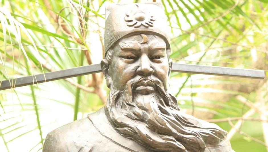 也正因为如此包拯的陵墓几千年来一直都没有真正被确认过,有的人认为