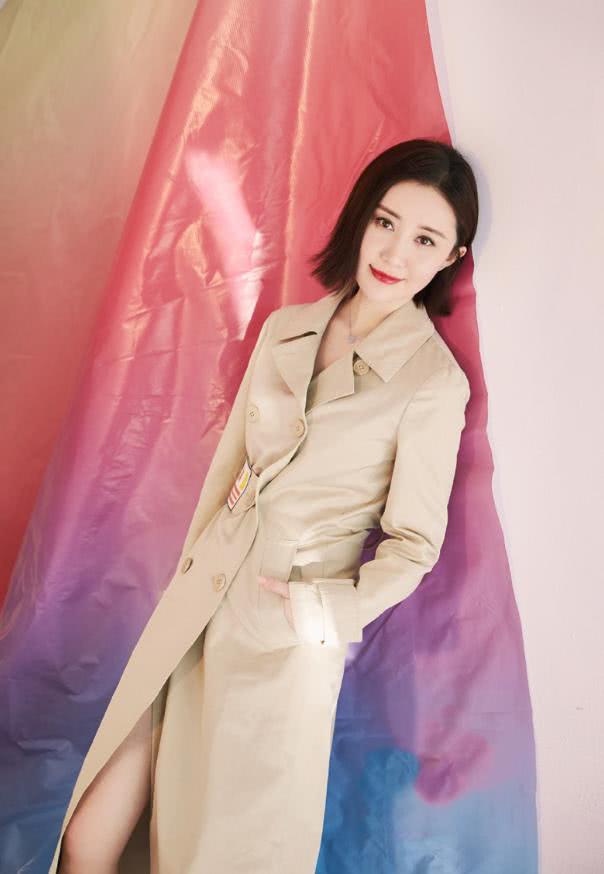 舒畅变身兔子精长筒靴竟穿成了倒挂的兔耳朵厉害了