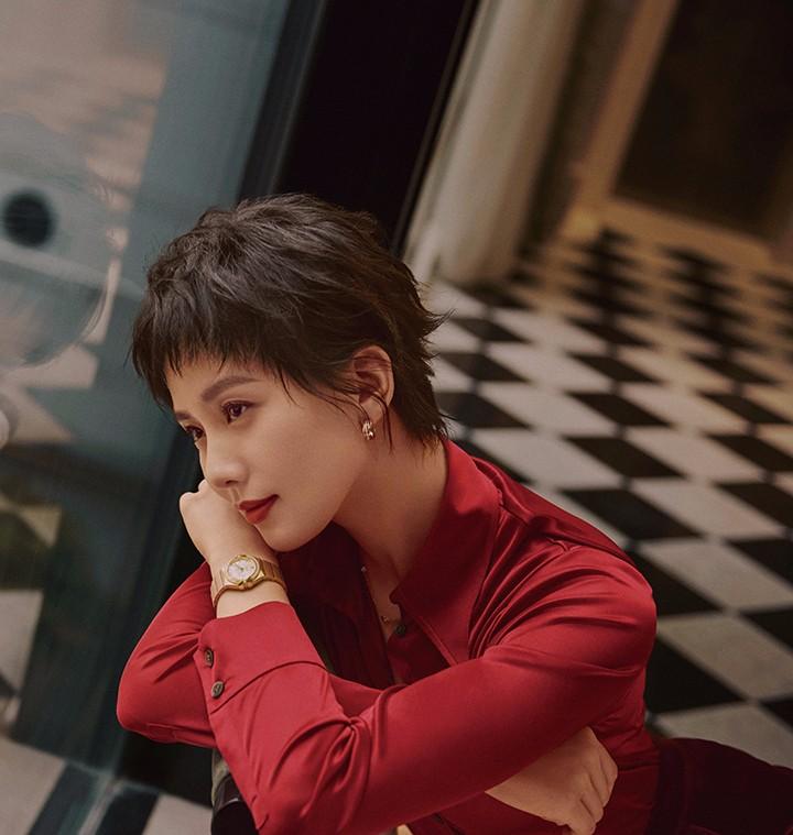 刘诗诗的一款鲻鱼头短发,时髦减龄又清甜,清新脱俗美得精致