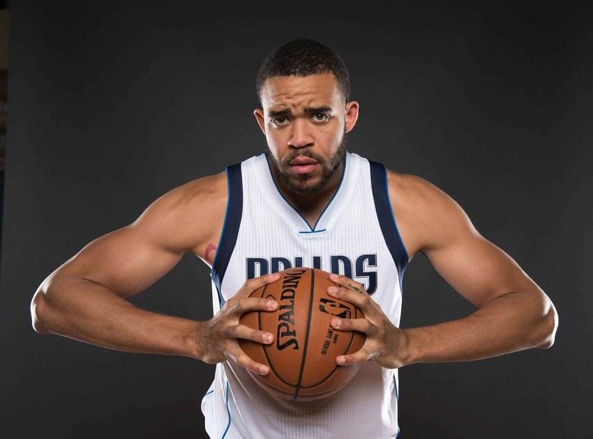 麦基发挥稳定,弥补了湖人防守端的不足,有实力竞争最佳防守球员