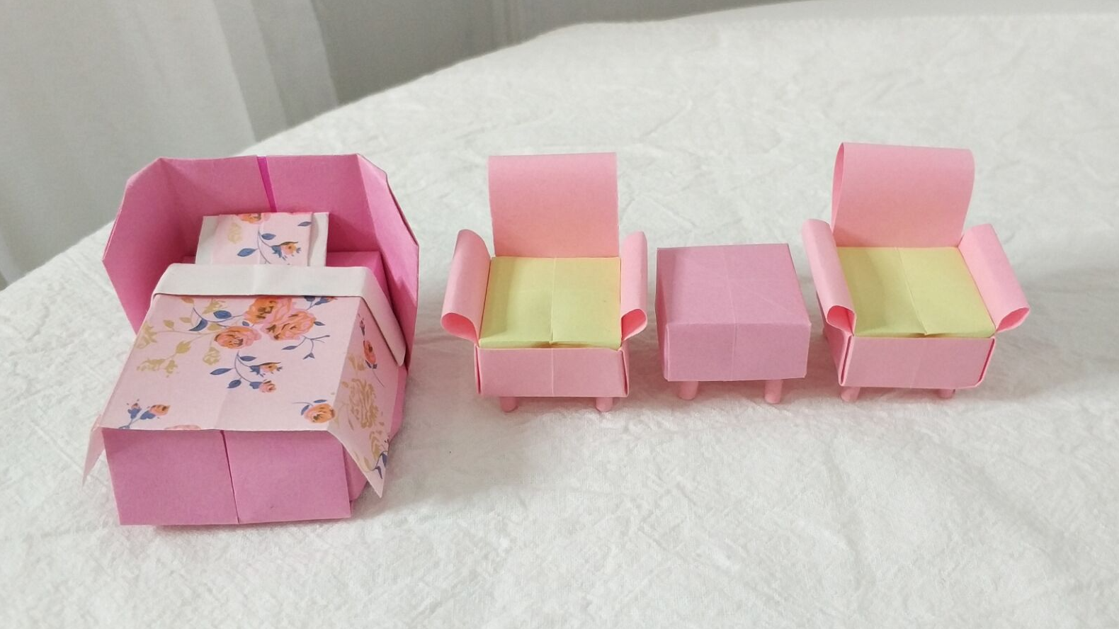 可爱的一套折纸小桌椅,简单易学,有没有被萌到呢,bgm:try 67