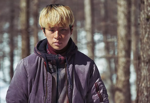 "婆娑"一词出自《大悲咒》,起源于印度佛宗,意思是众生皆有罪恶,所以