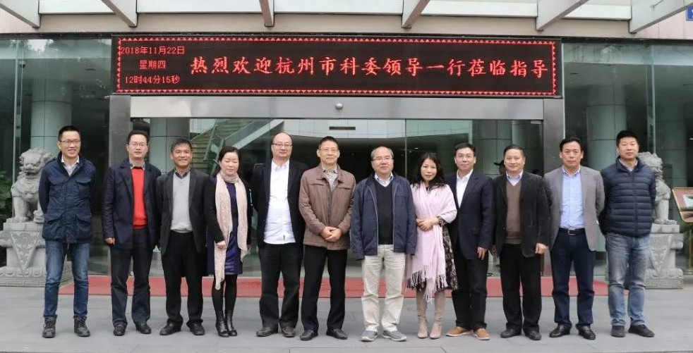 迪普董事长_怪诞小镇迪普(3)