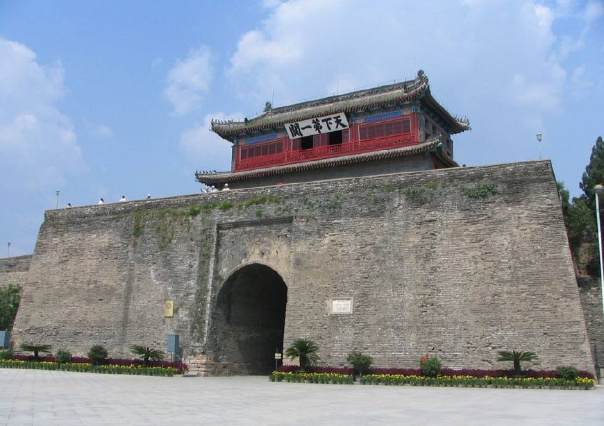 湖北随州一个县级市,与河南信阳接壤,被称为"鄂北门户"