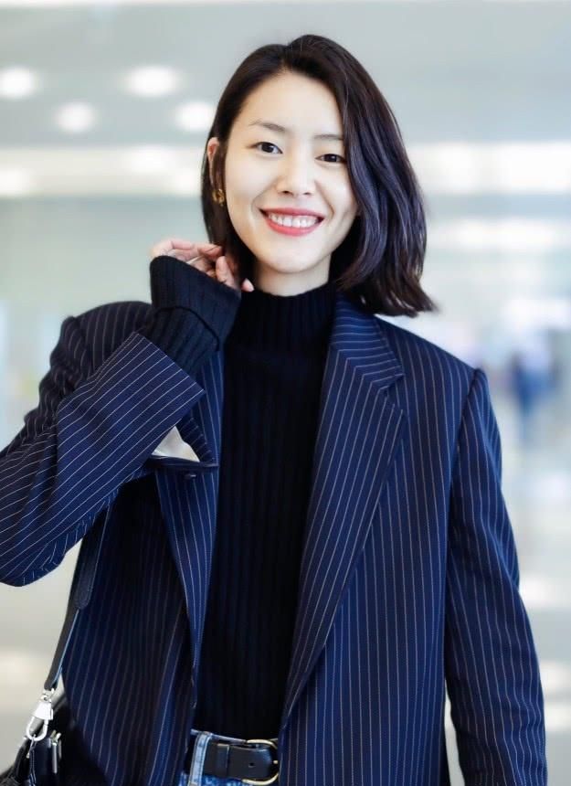 刘雯剪了今年最潮的摩卡波波头,显嫩10岁不止,看完想去剪同款