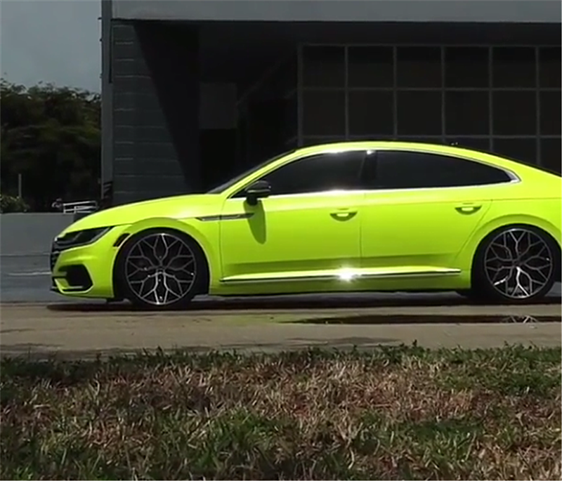 30万大众cc爆改配莲花轮毂全车贴淡黄色尾标是亮点