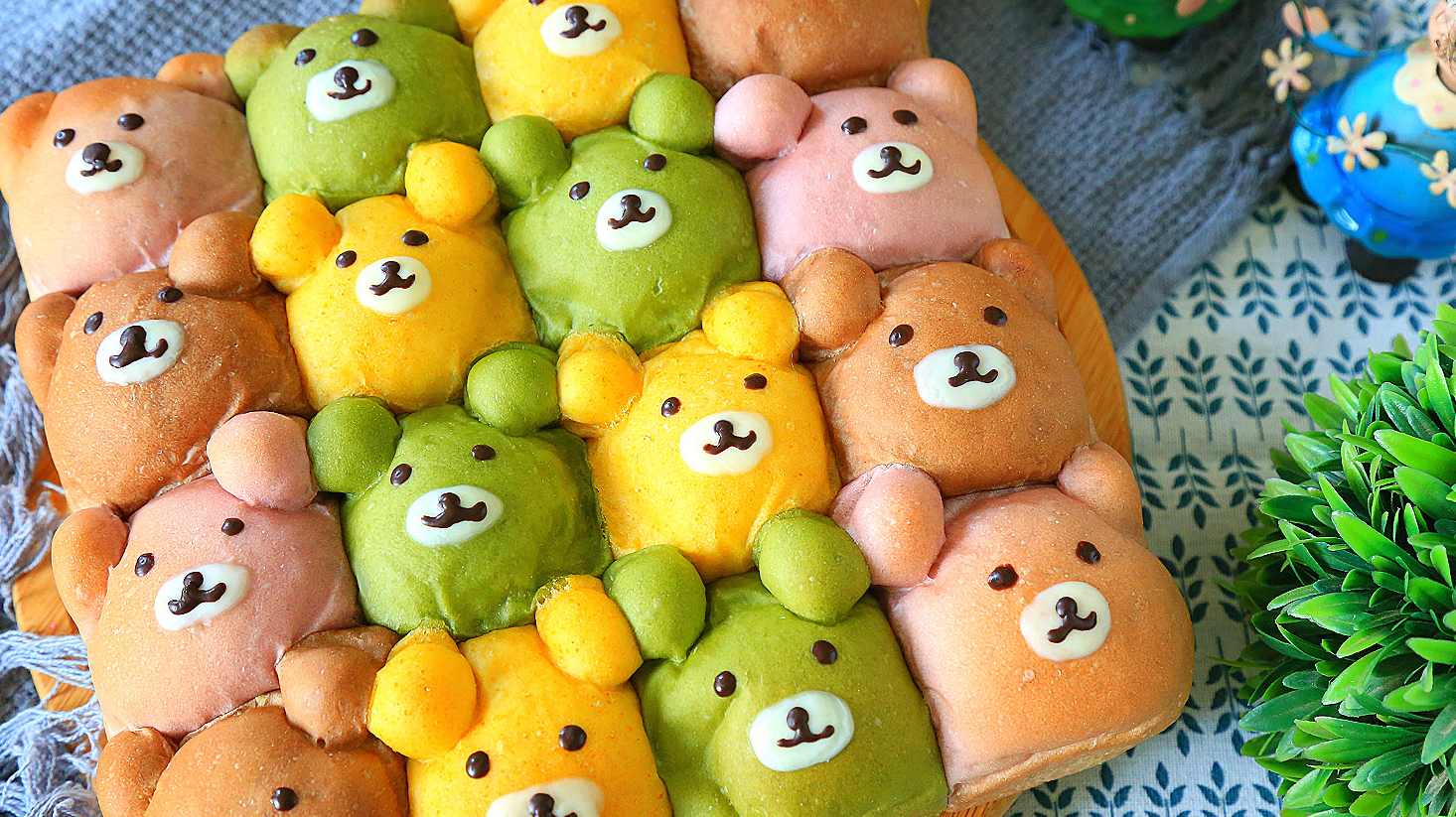 美食红人周儿童节给孩子做个棒棒糖蛋糕吃,还有可爱的猫咪棒棒糖蛋糕