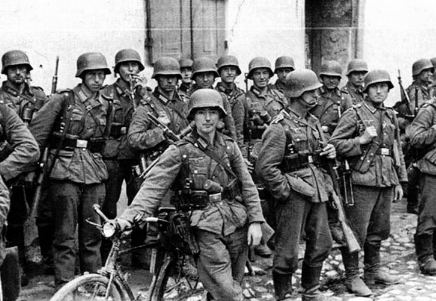 二战德军老照片在东西线一路高歌恶魔的身影无处不在