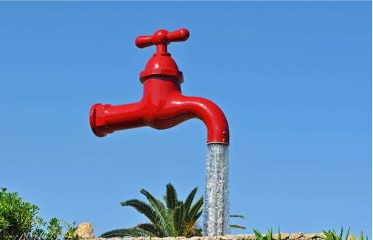 为什么悬在半空中的水龙头能出水?看完你就知道了!