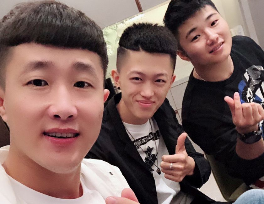 为娇妻一笑,他男扮女装多年,受千夫所指仍不改初心,算爷们吗?