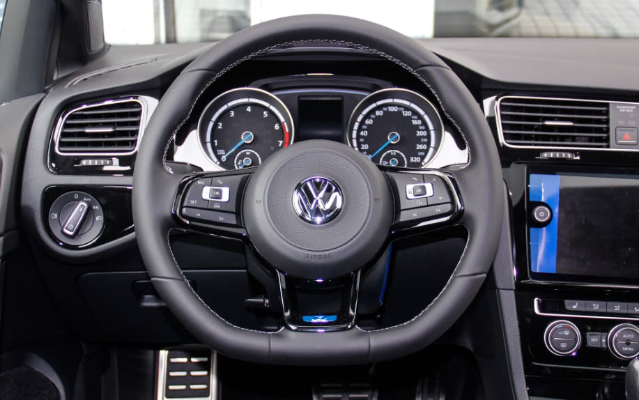 唯一没被停产的蓝针大众全时四驱加持起步290马力