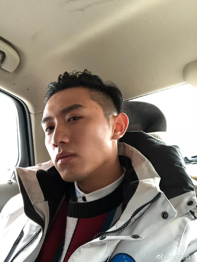 斗鱼正直博超大抽奖遭驳回自掏五万逗粉丝开心真壕气