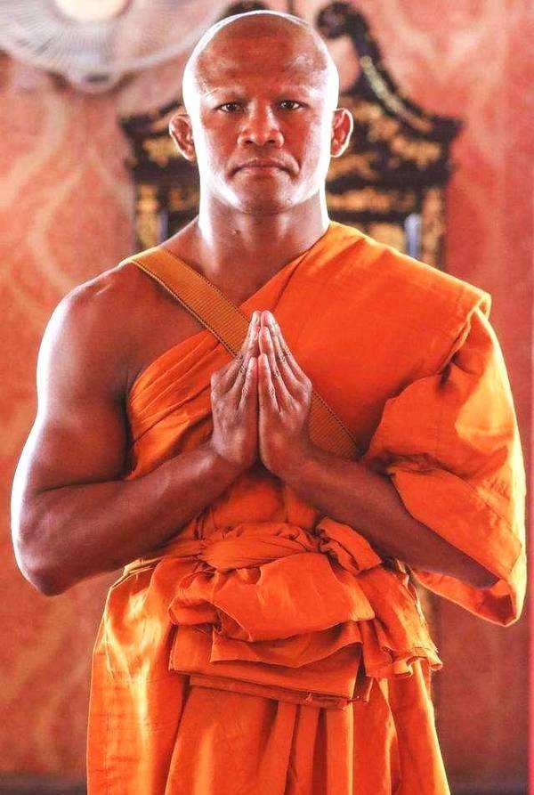 播求为什么能够在擂台多年屹立不倒? 保持36年童子身, 生活规律