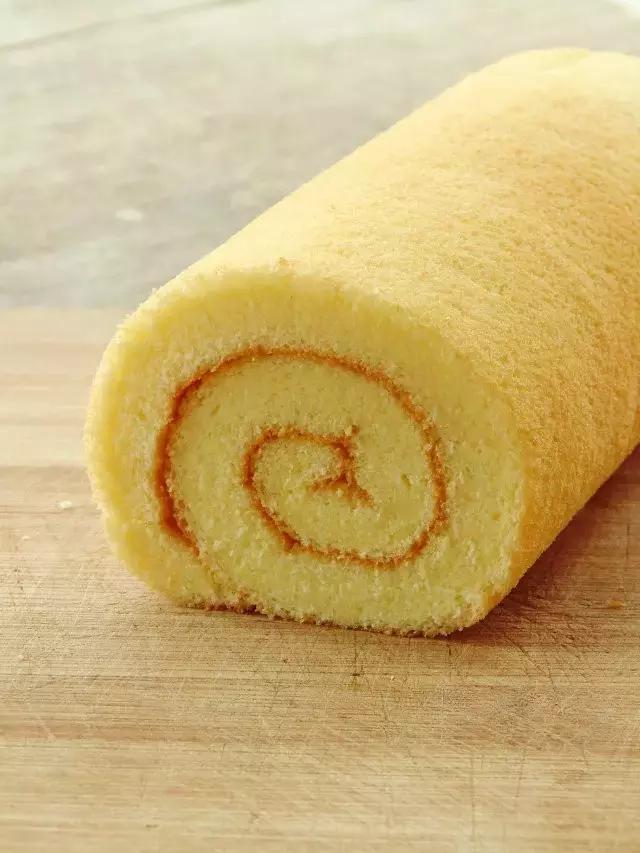 67十二道锋味复刻酸奶戚风蛋糕卷的做法