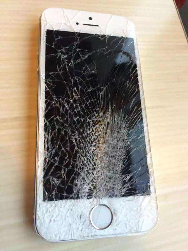 王者荣耀天鹅之梦上架王者水晶商店玩家兑换之后却怒摔手机